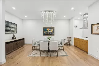 Photo #2: 19902059 Listing 