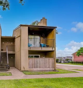 More Details about MLS # 19966322 : 3300 PEBBLEBROOK DRIVE # 15