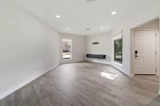 Photo #4: 20000191 Listing 