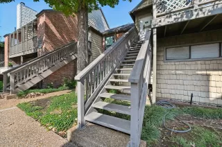 Photo #2: 2072739 Listing 