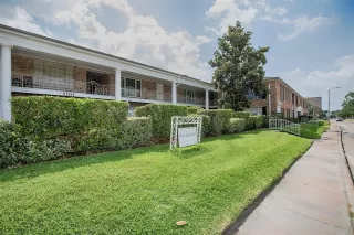 Photo #1: 20745375 Listing 