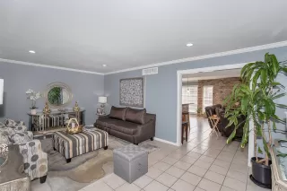 Photo #5: 20745375 Listing 