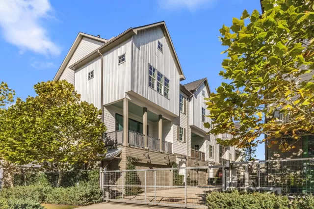 MLS: 21185753 Condo For Sale