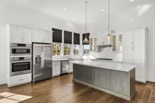 Photo #5: 21185753 Listing