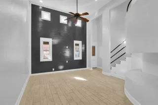 Photo #2: 21311635 Listing 