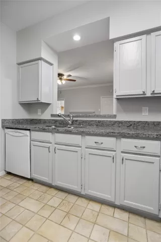 Photo #6: 21434508 Listing