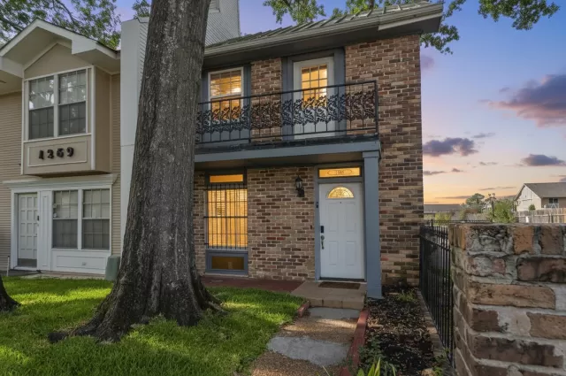 MLS: 21498455 Condo For Sale