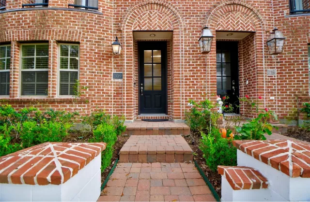 MLS: 21540417 Condo For Sale