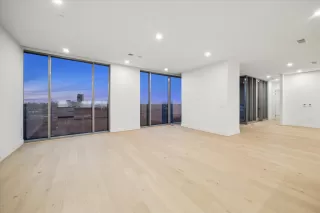 Photo #2: 21836022 Listing