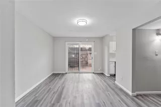 Photo #6: 22060668 Listing