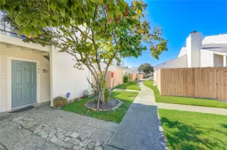 Photo #2: 22082260 Listing