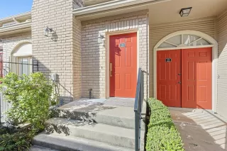 Photo #3: 22105767 Listing 