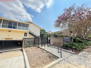 Photo #3: 22110118 Listing 