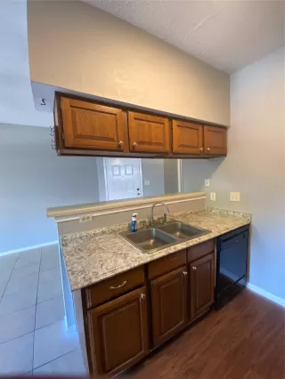 Photo #1: 22184385 Listing