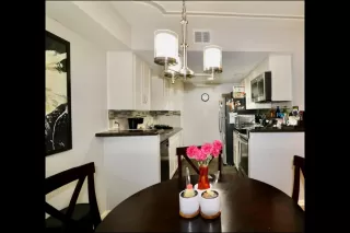 Photo #5: 22279531 Listing