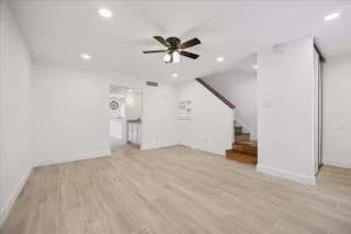 Photo #6: 22839969 Listing 