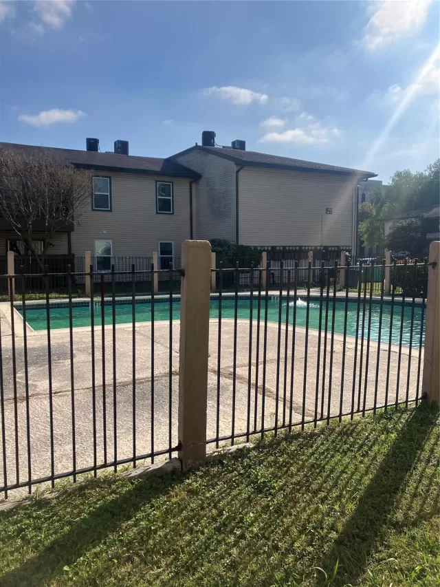 MLS: 22933169 Condo For Sale