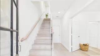 Photo #1: 23030082 Listing