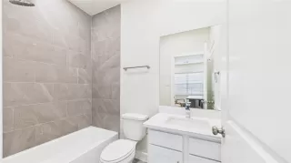 Photo #4: 23030082 Listing