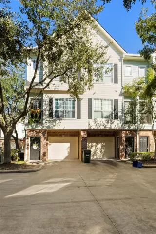 Photo #4: 23043600 Listing 