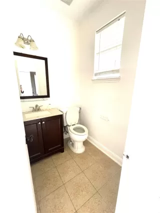 Photo #4: 23047635 Listing