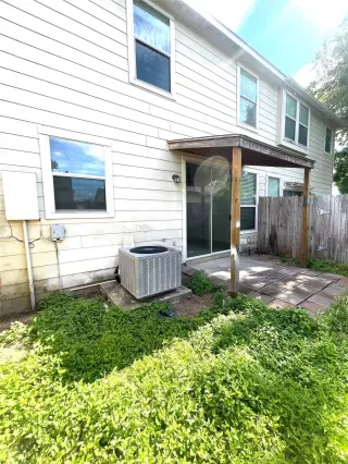 Photo #5: 23047635 Listing