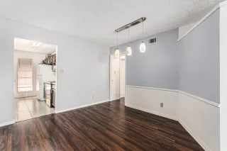 Photo #2: 23687821 Listing