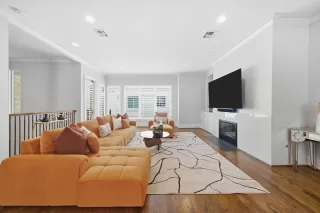 Photo #1: 24120061 Listing 