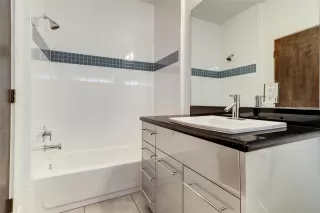 Photo #3: 2416210 Listing