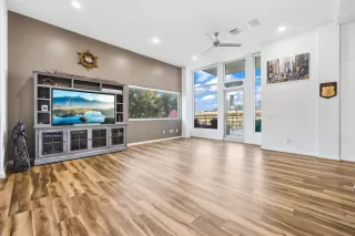 Photo #2: 24238714 Listing 