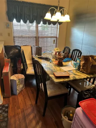 Photo #4: 24372099 Listing