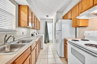 Photo #2: 24388758 Listing 