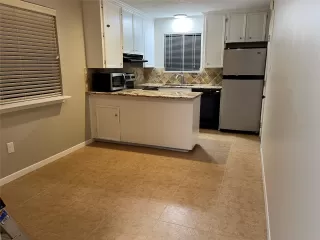 Photo #4: 24496100 Listing 