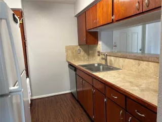 Photo #6: 24562507 Listing 