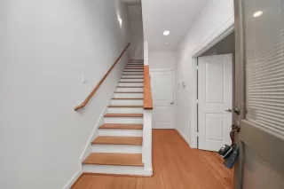 Photo #1: 24711408 Listing 