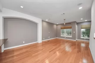 Photo #3: 24711408 Listing 