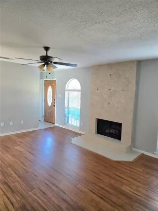 Photo #1: 24723474 Listing