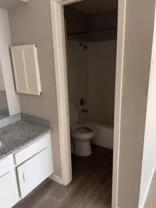 Photo #2: 24827698 Listing