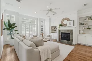 Photo #2: 24971831 Listing 