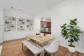 Photo #6: 24971831 Listing 