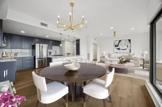 Photo #2: 2528388 Listing