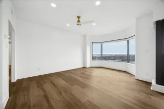 Photo #6: 2528388 Listing