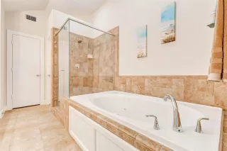 Photo #4: 25311569 Listing 