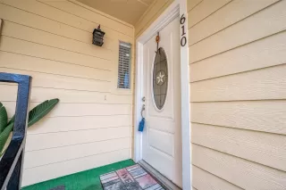 Photo #3: 25715997 Listing