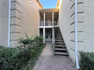 Photo #3: 25760367 Listing 