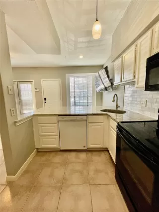 Photo #3: 25855146 Listing 