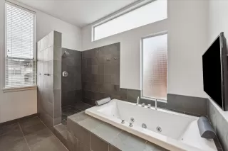 Photo #4: 25883606 Listing 