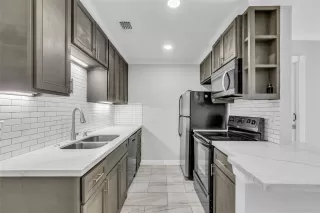 Photo #3: 26164302 Listing 