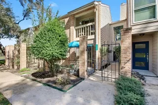 Photo #2: 2628822 Listing