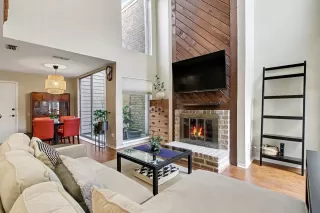 Photo #6: 2628822 Listing